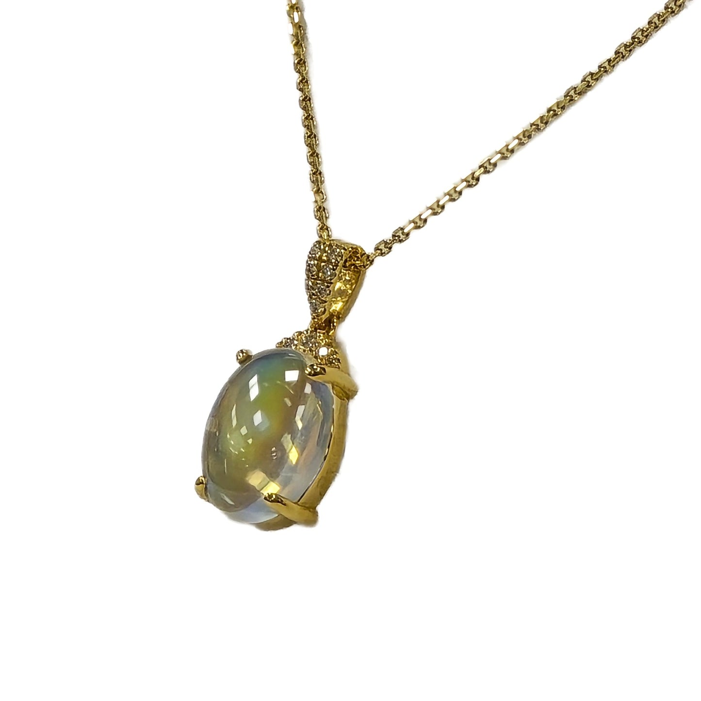 Rainbow moonstone and diamond necklace in 18K yellow gold