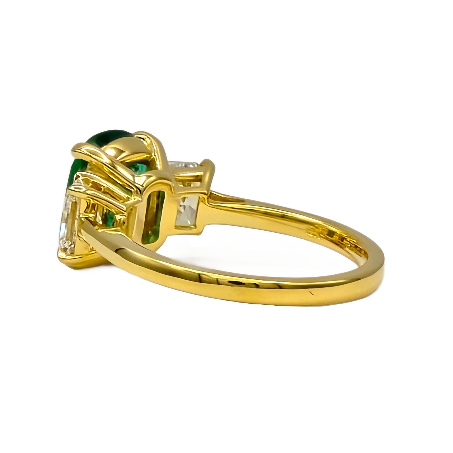 18K yellow gold 2.33ct natural emerald and 2=1.00ctw radiant cut diamond ring