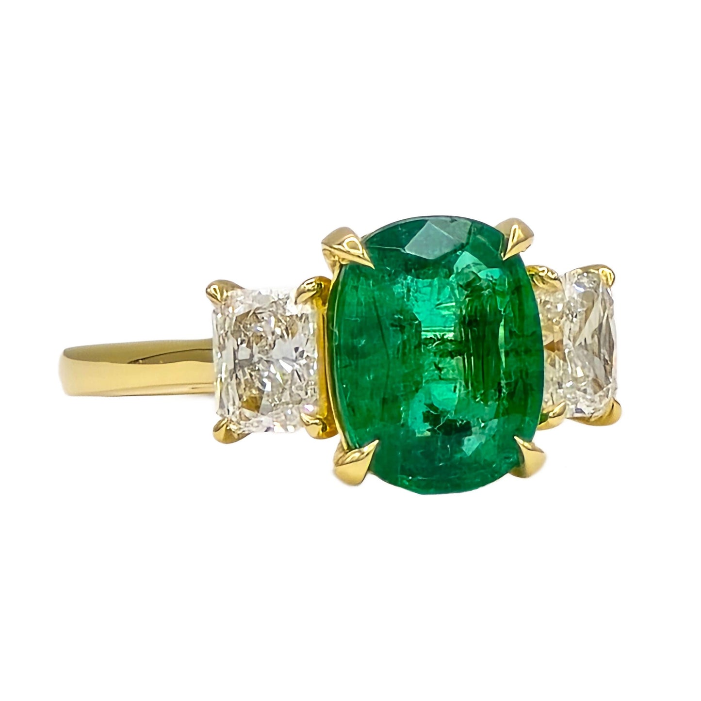 18K yellow gold 2.33ct natural emerald and 2=1.00ctw radiant cut diamond ring
