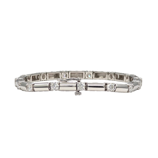 15=2.46 Carat total weight diamond bracelet in 14K white gold