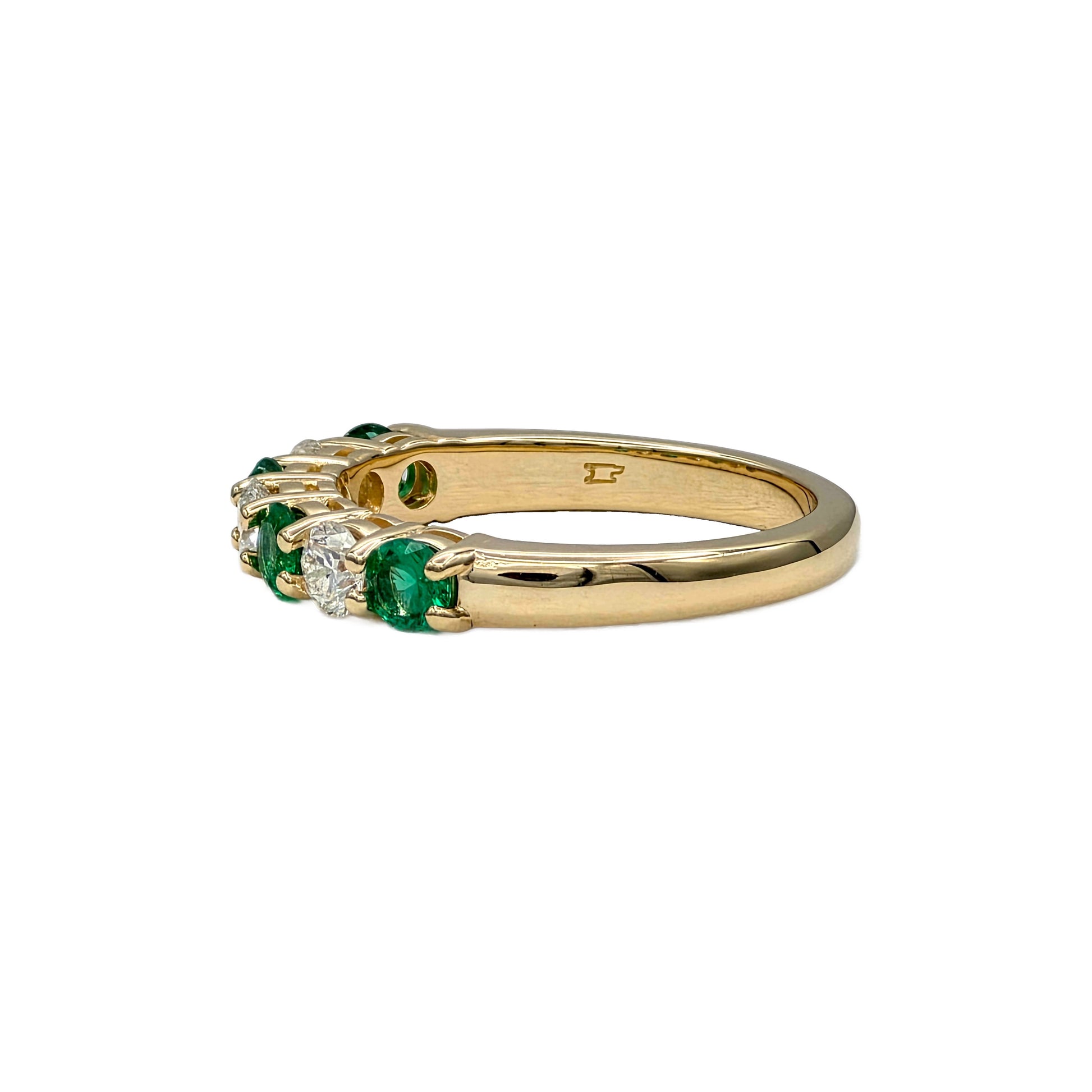 Diamond and emerald band in 14K yellow gold