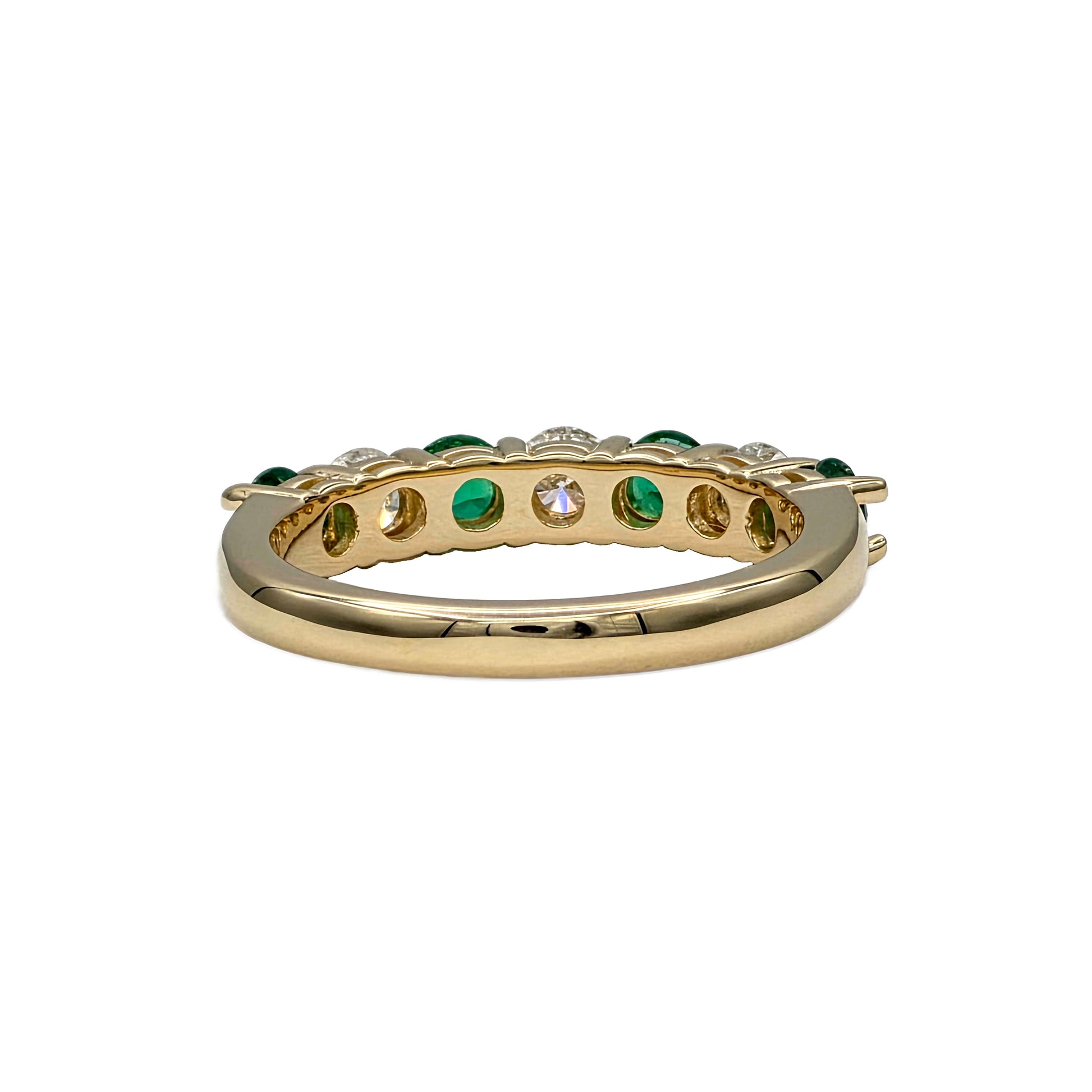 Diamond and emerald band in 14K yellow gold