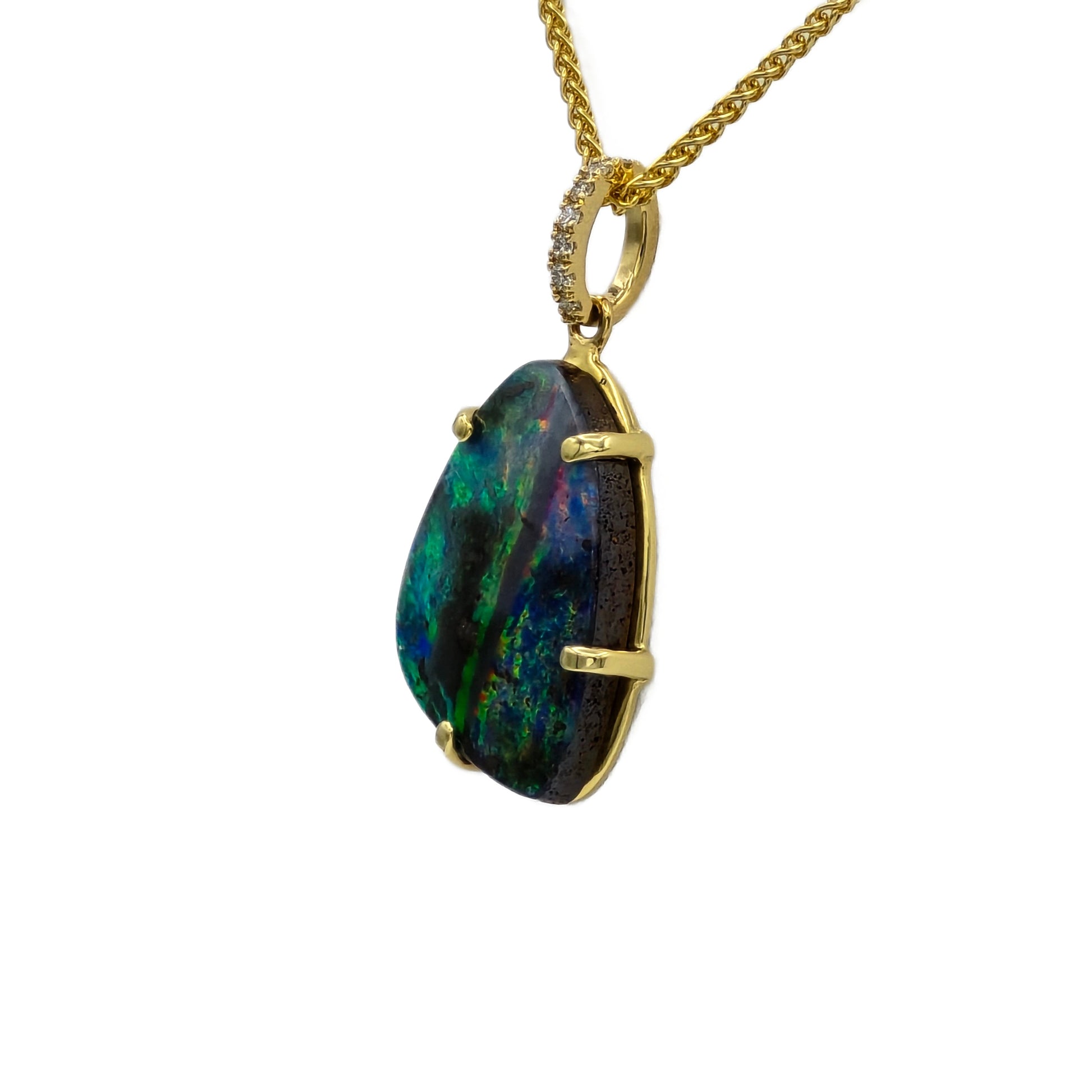 boulder opal pendant in 18K yellow gold