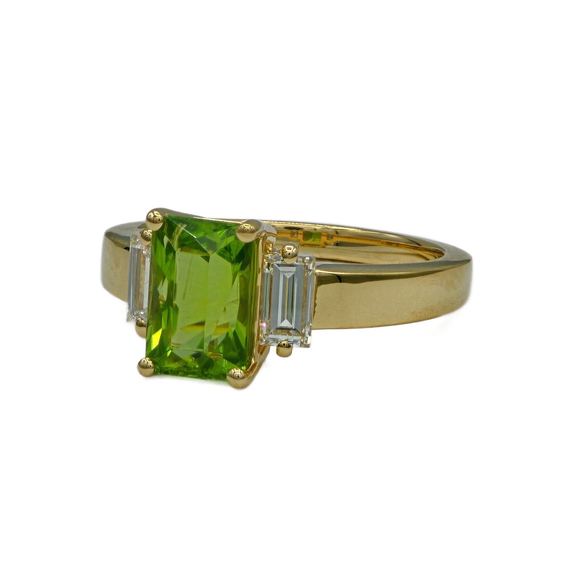 18K Yellow Gold Peridot and Diamond Ring