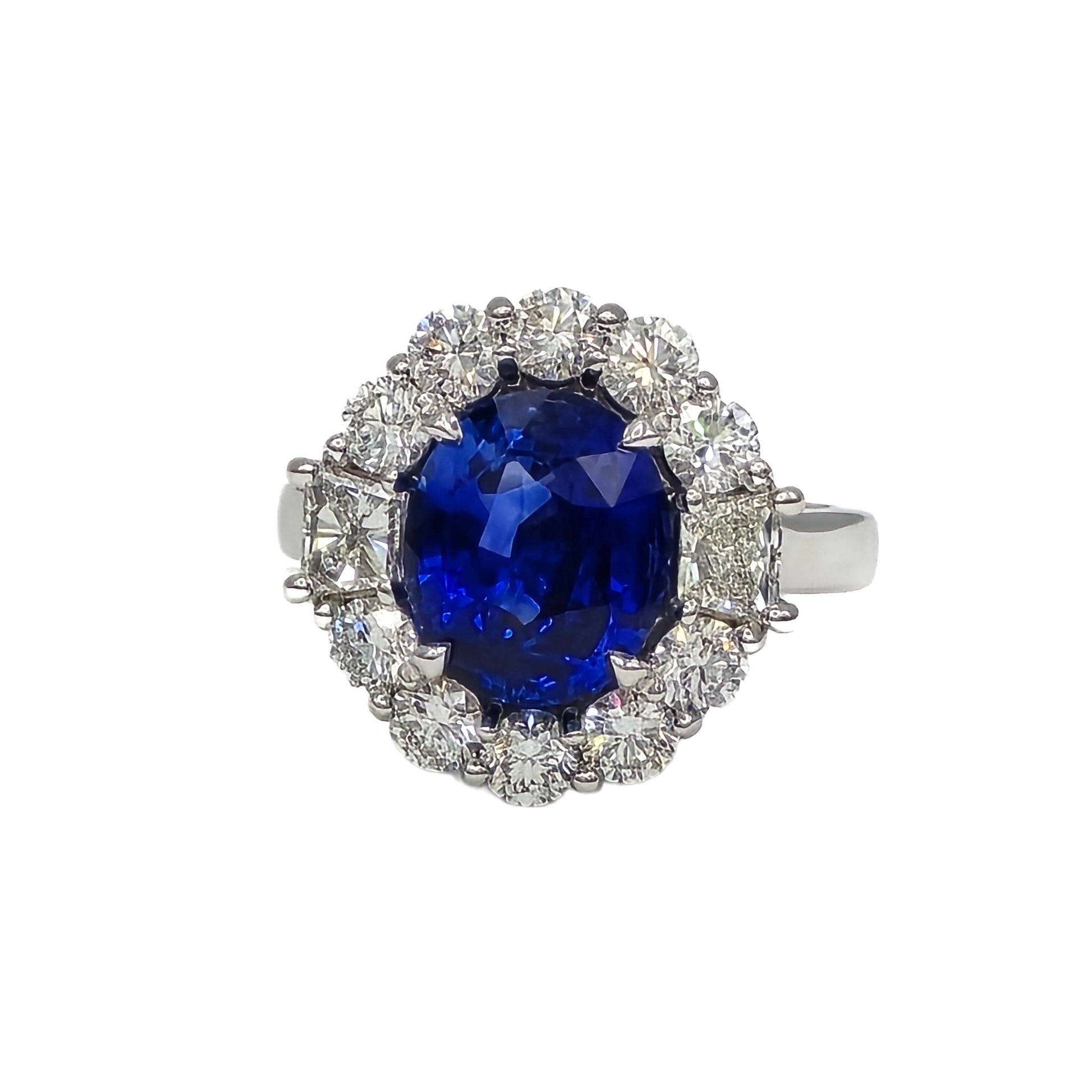 5.04 Carat oval sapphire and diamond ring in 18k white gold